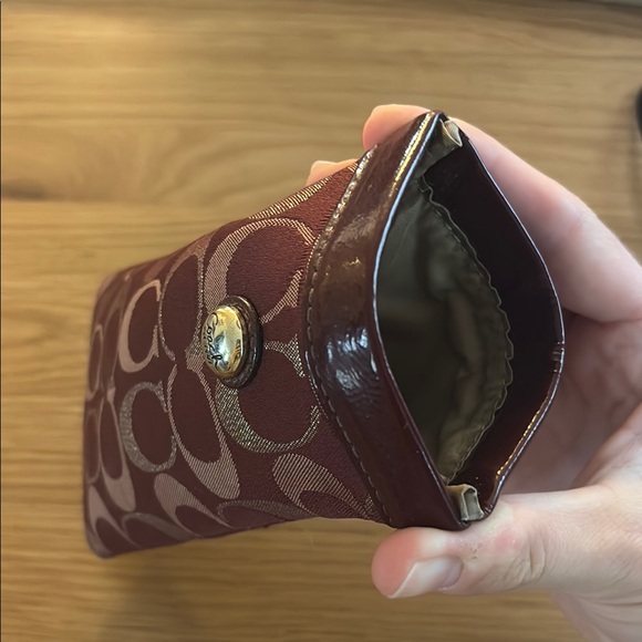 Vintage Coach burgundy glasses case in great condition! - Picture 4 of 4